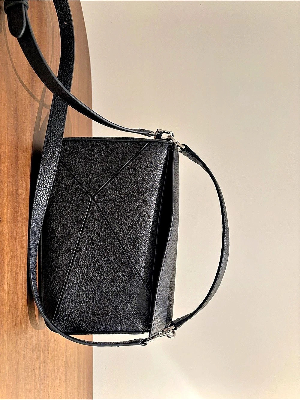 QUINCE Medium Bag Black Crossbody